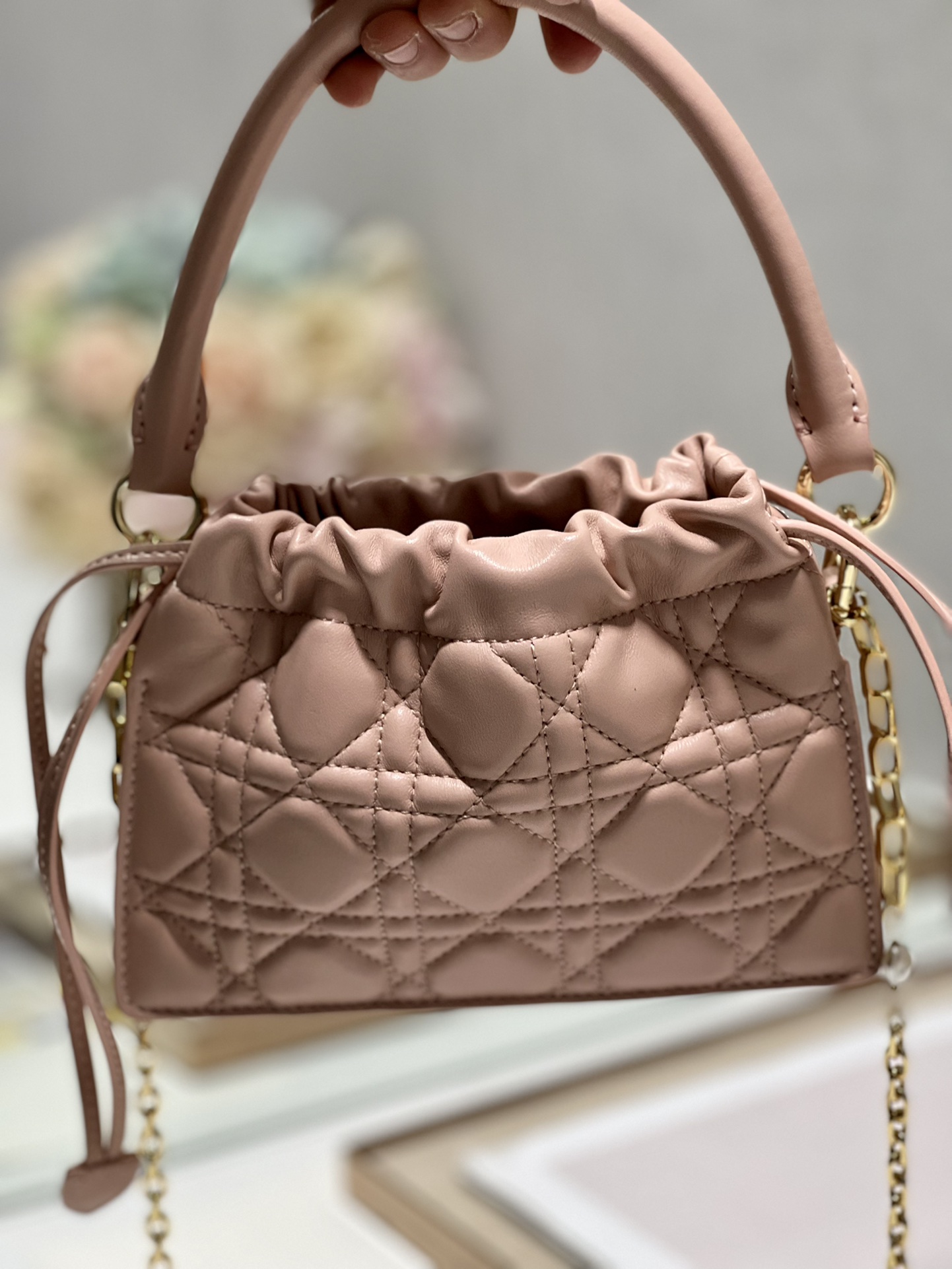 Handbag Dior 0981 size 19 x 13 x 5 cm - vstockx