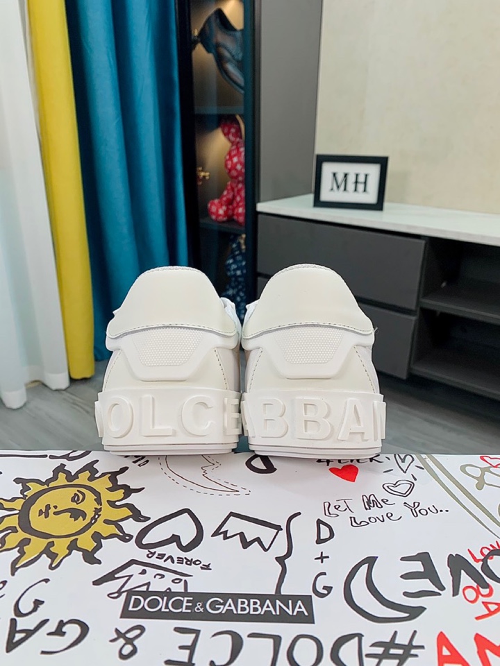 Dolce & Gabbana Low Tops Sneakers 90 - vstockx