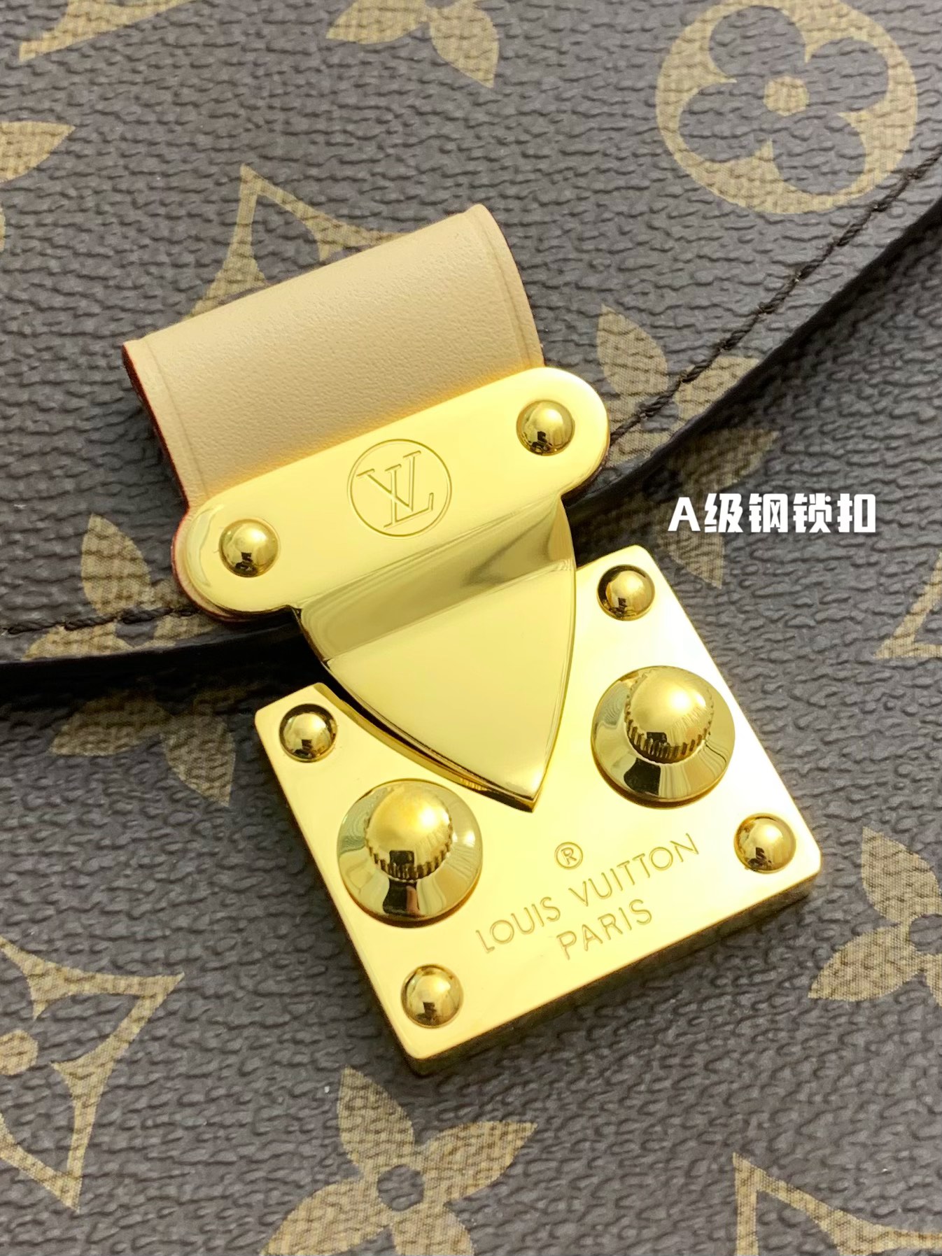 Handbags Louis Vuitton M44875 size:25*19*7 cm - vstockx