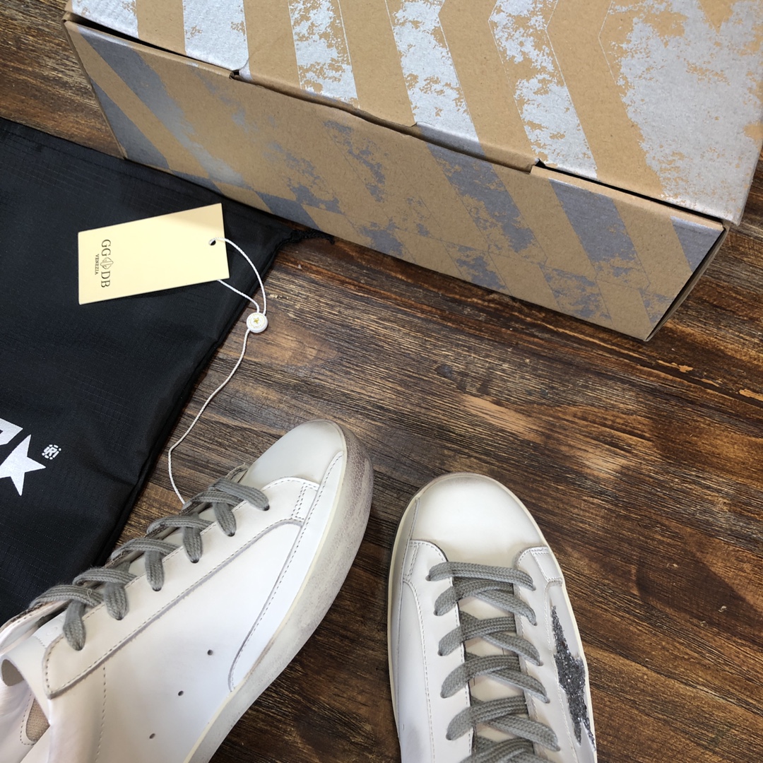 Golden Goose Superstar distressed-finish sneakers 7 - vstockx