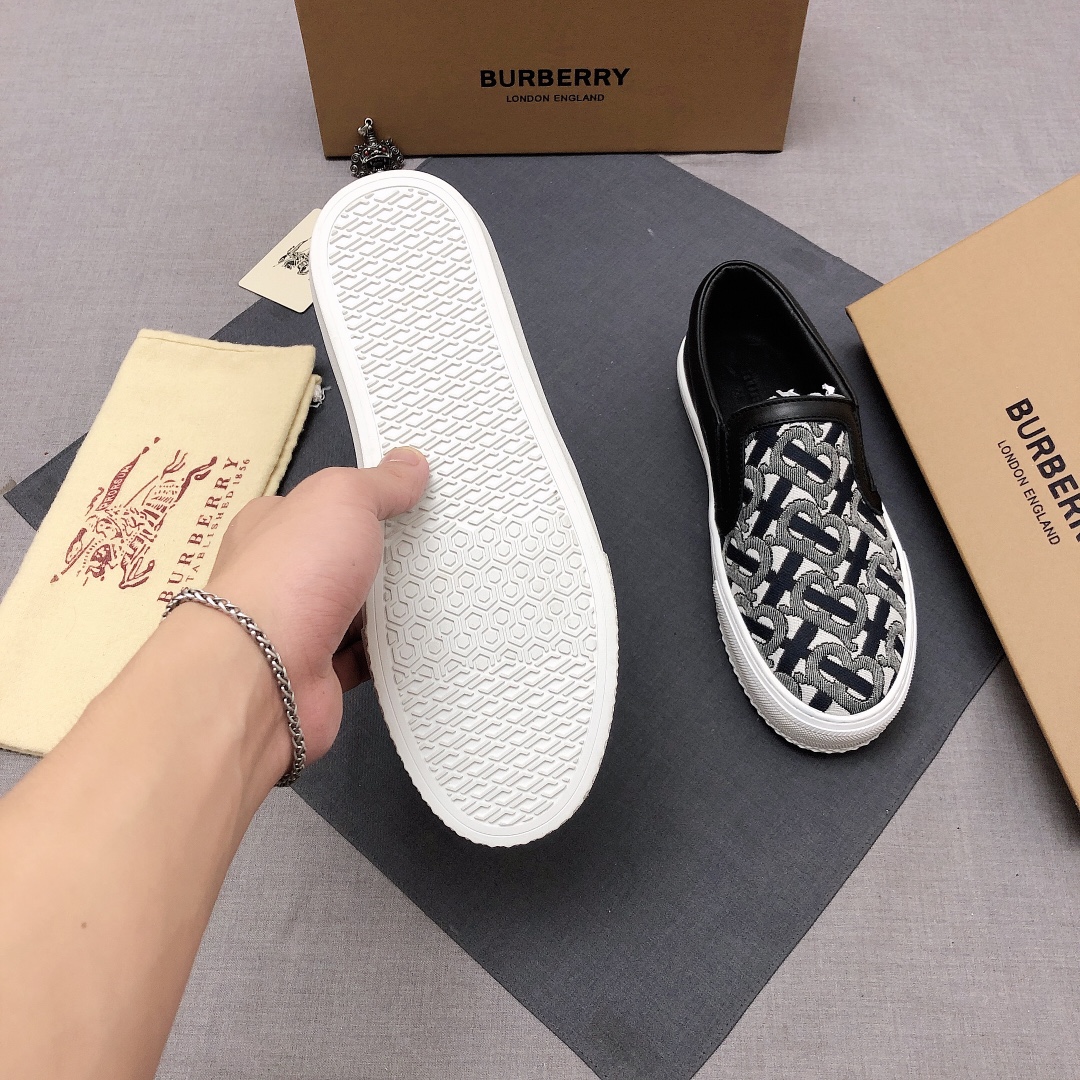 Burberry Perforated Check Sneaker 3 - vstockx