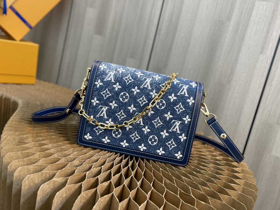 Handbag Louis Vuitton M59631 size 25 x 17 x 10.5 cm - vstockx