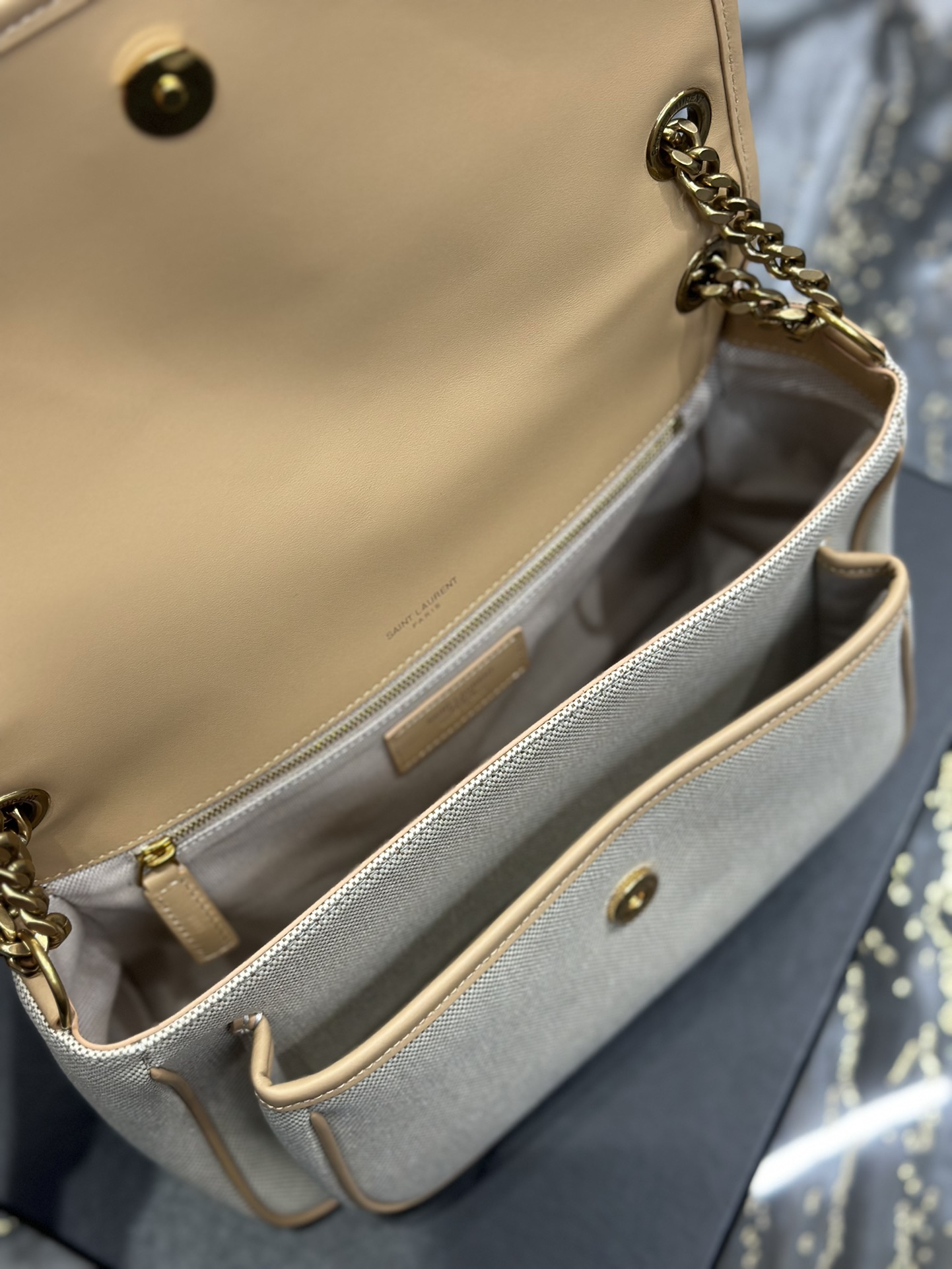 Handbags SAINT LAURENT 498894 size 28  20.5  8.5 cm - vstockx