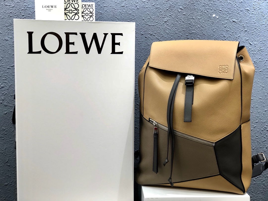 Handbags LOEWE ykk size:33x44.5x19 cm - vstockx