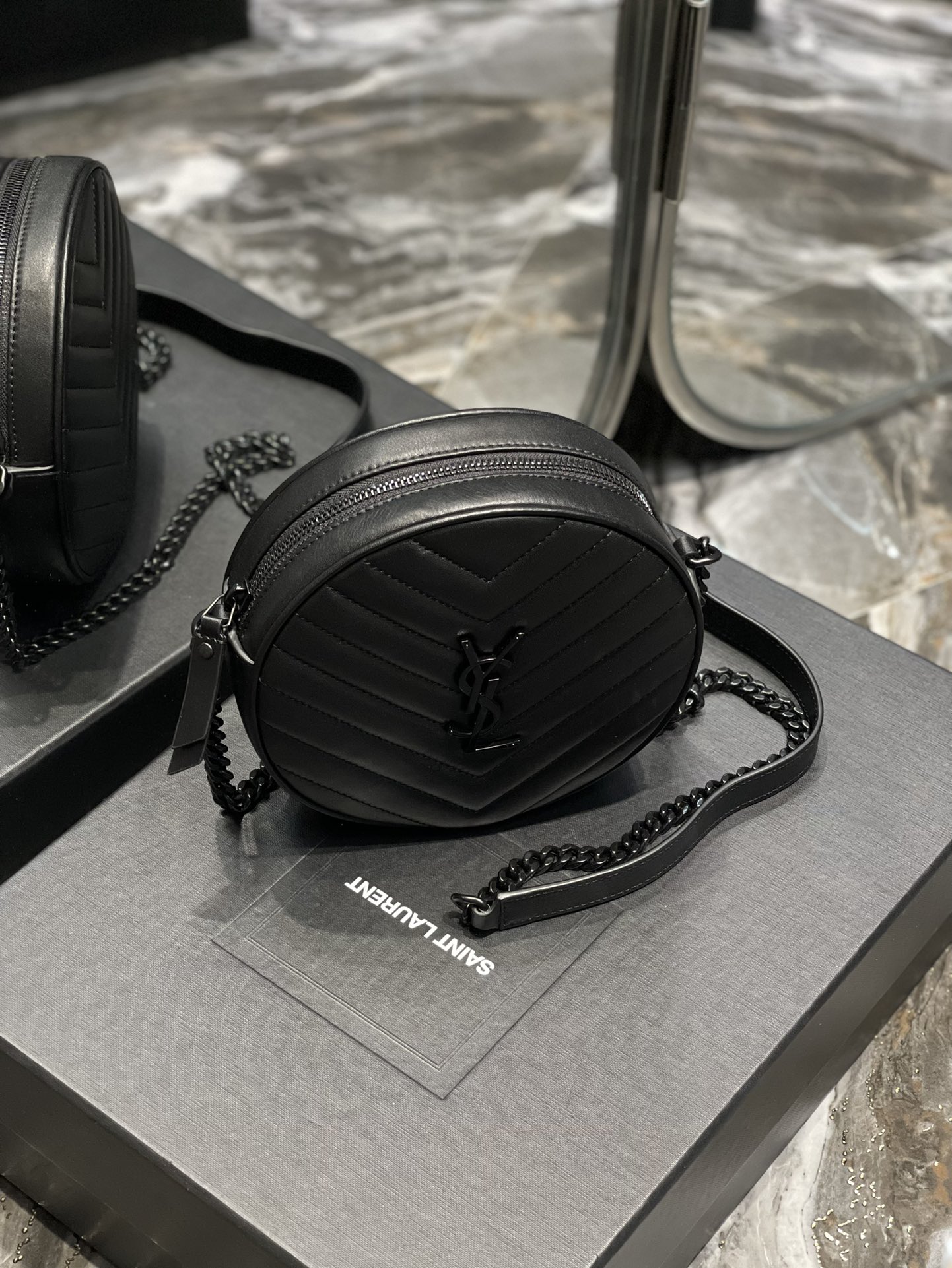 Handbags SAINT LAURENT 610436 size 17x17x5.5 cm - vstockx