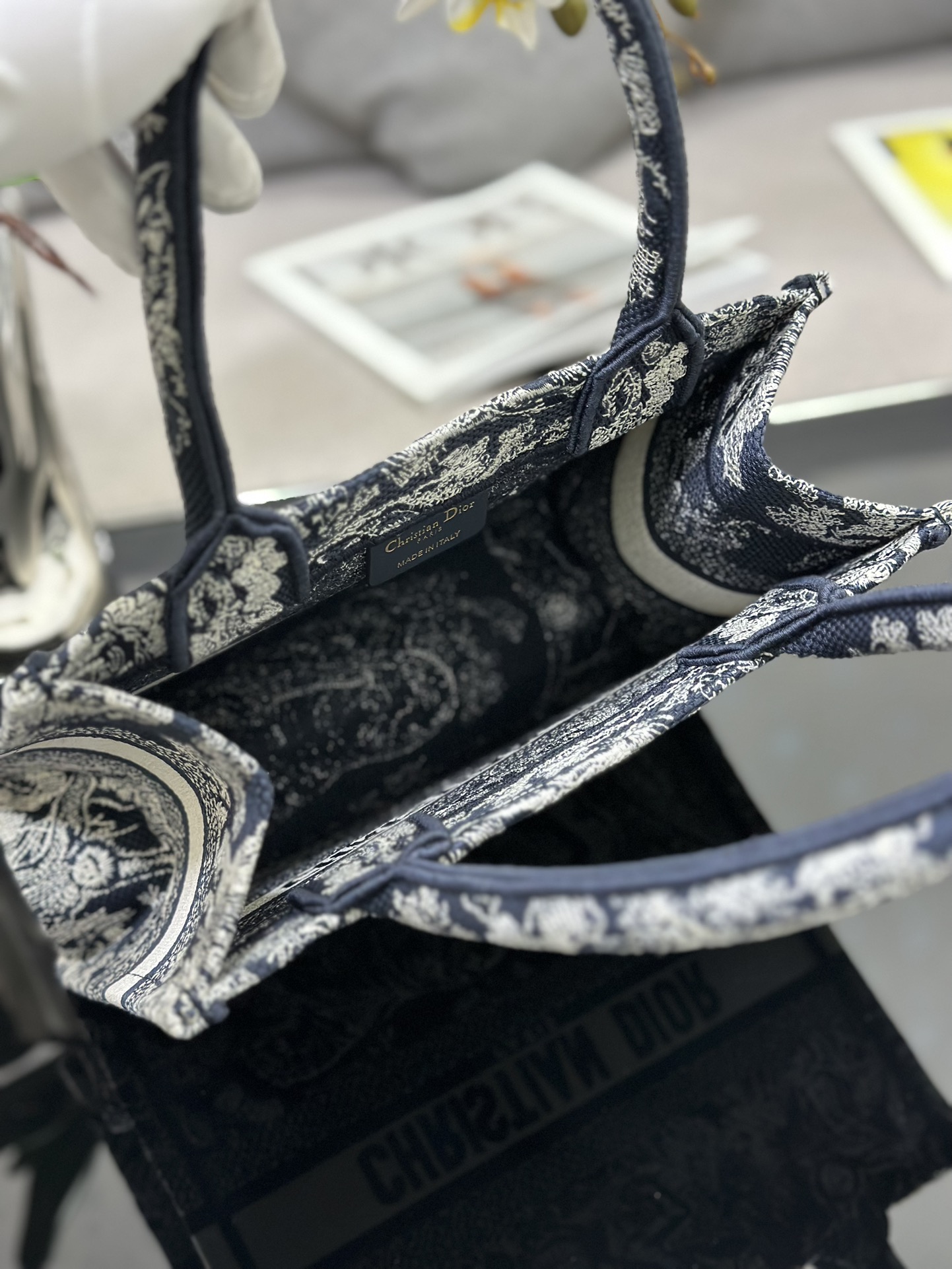 Handbag Dior M1286 size 26.5 x 21 x 14 cm - vstockx