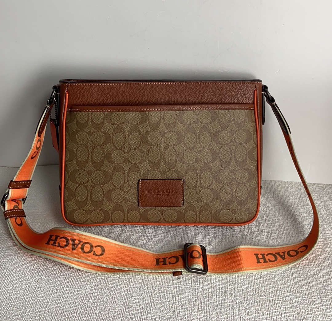 Handbags Coach CH078 size:30*22*6 - vstockx