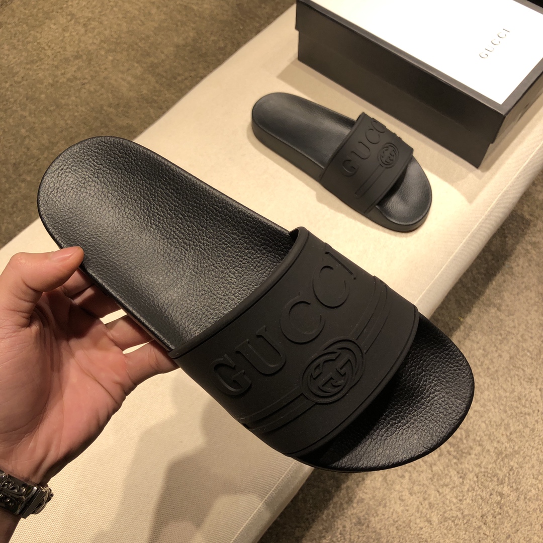 Gucci Slippers 31 - vstockx