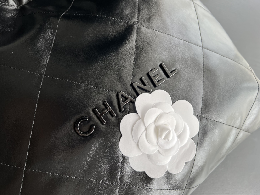 Handbag Chanel size 39cmx42cmx8 cm - vstockx