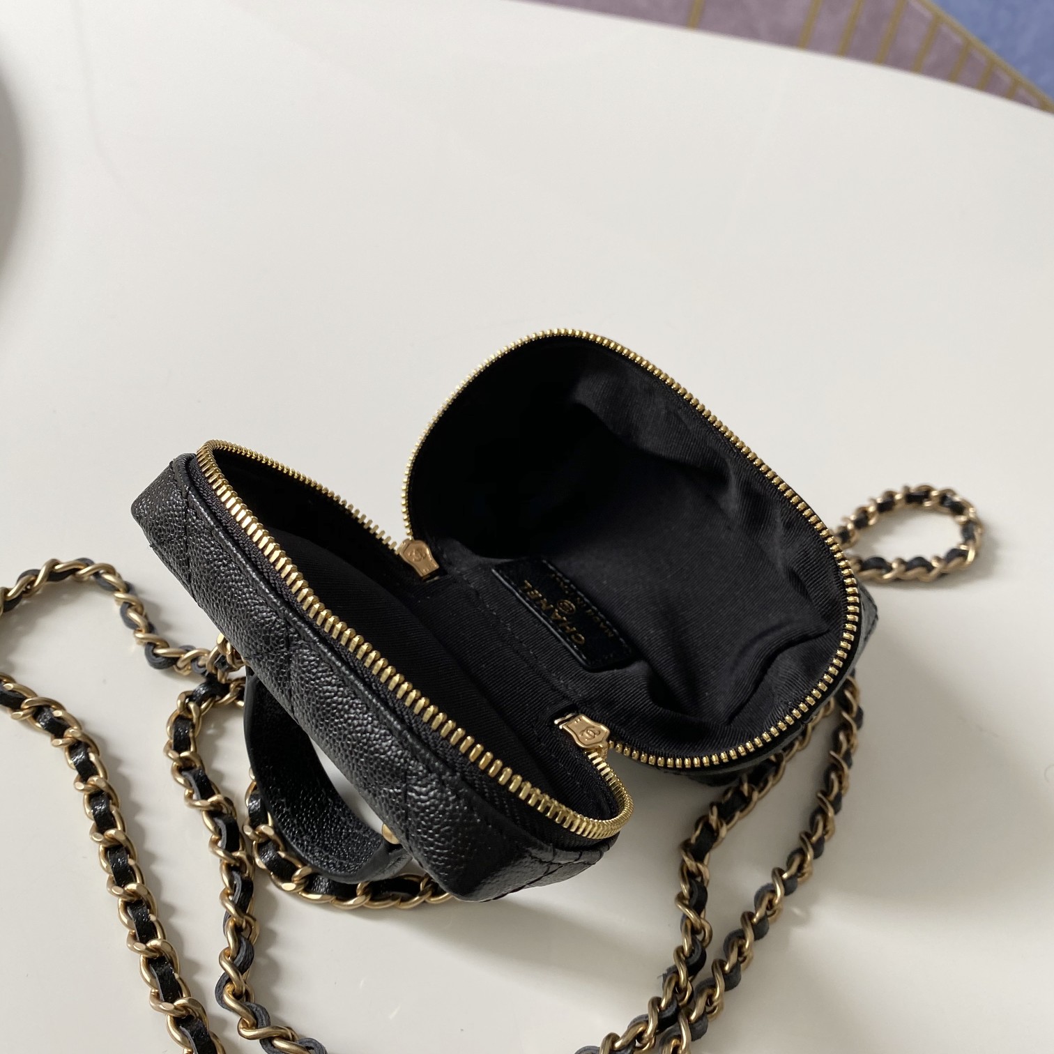 Handbag Chanel AP2194 size 12 11.5 7 cm - vstockx