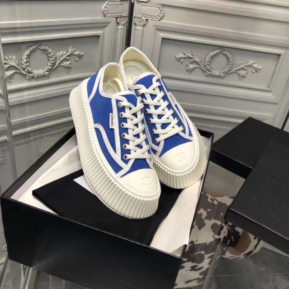 Chanel Platform Sneaker 31 - vstockx