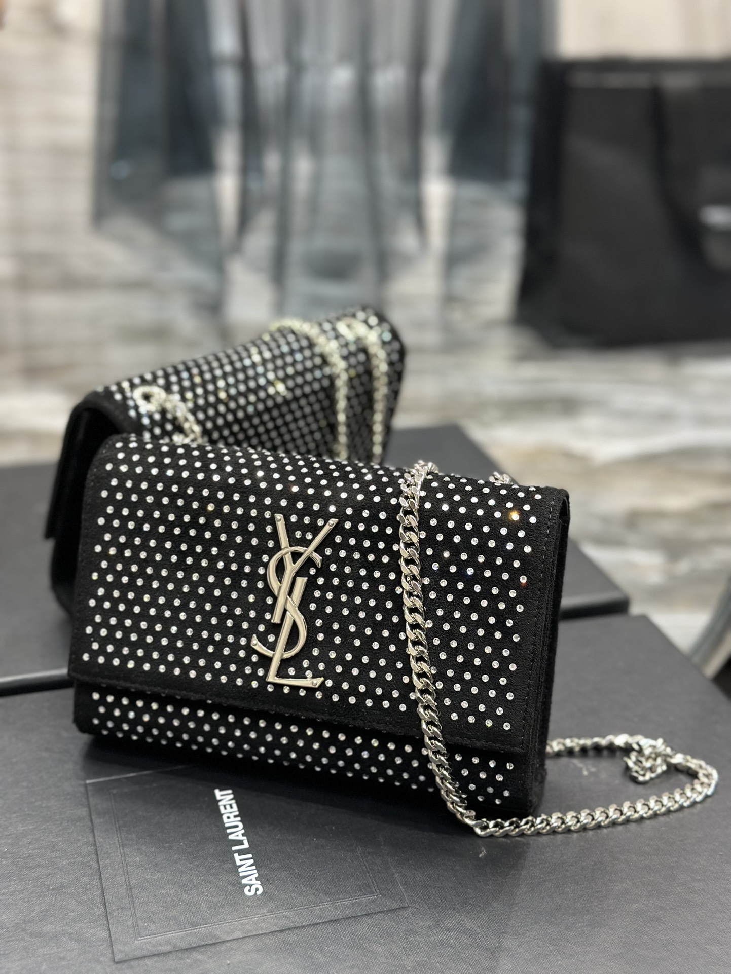 Handbags SAINT LAURENT 469390 size 20x13.5x5.5 cm - vstockx