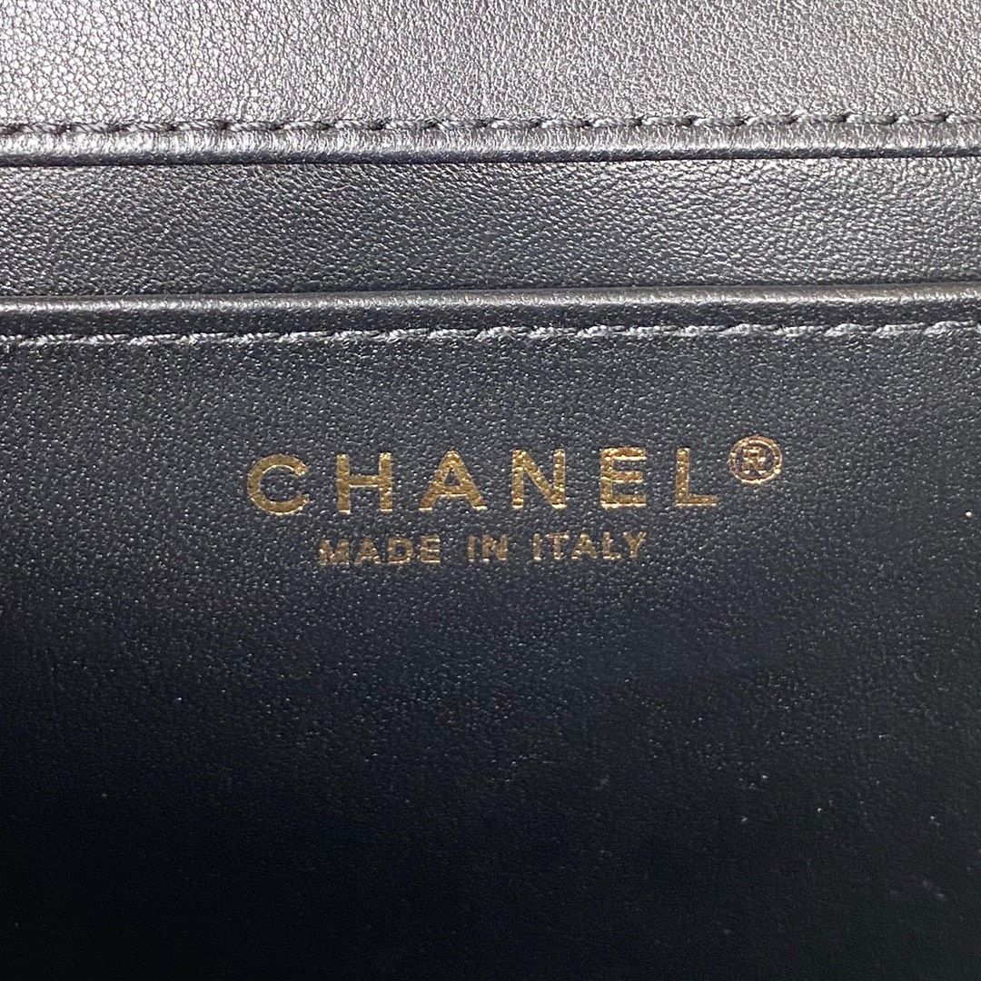 Handbag Chanel AS3649 size 18X19.5X9.5 cm - vstockx