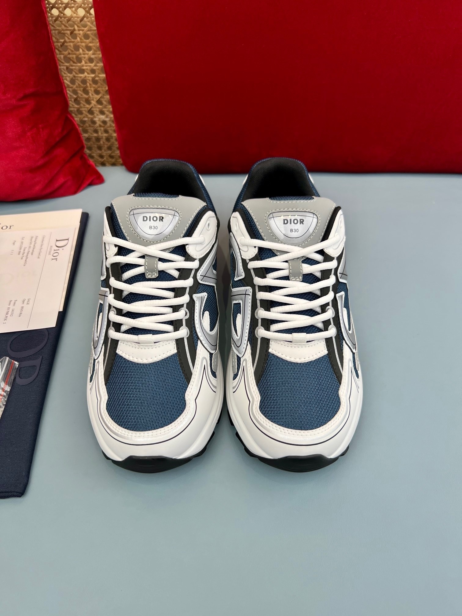 Dior B30 - vstockx
