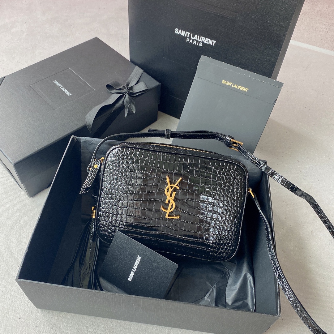 Handbags SAINT LAURENT 520534 size 23x16x6 cm - vstockx