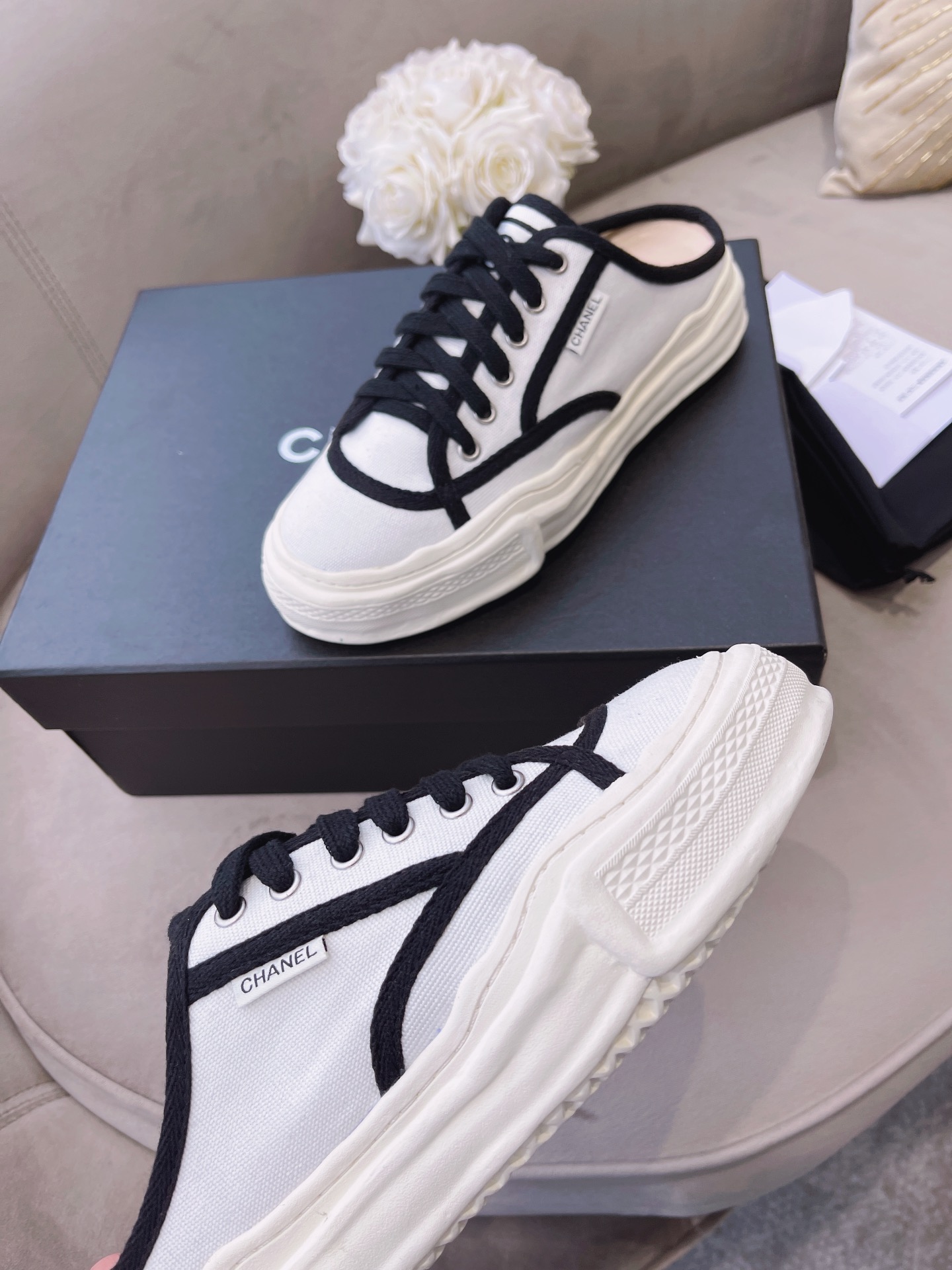 Chanel Platform Sneaker 24 - vstockx