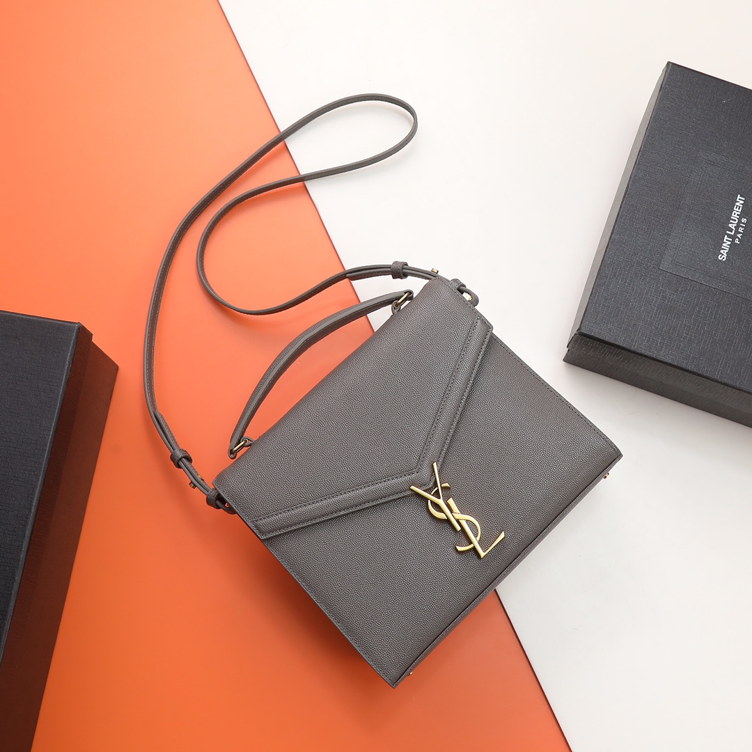 Handbags SAINT LAURENT 578000 size 24.5  20  11.5 cm - vstockx