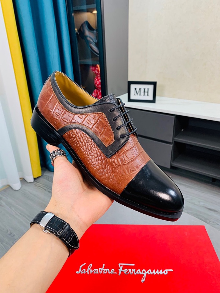 Salvatore Ferragamo Boots 23 - vstockx