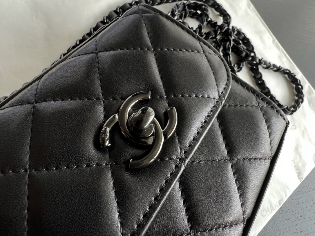 Handbag Chanel 81633 size 11cmx11cmx5 cm - vstockx
