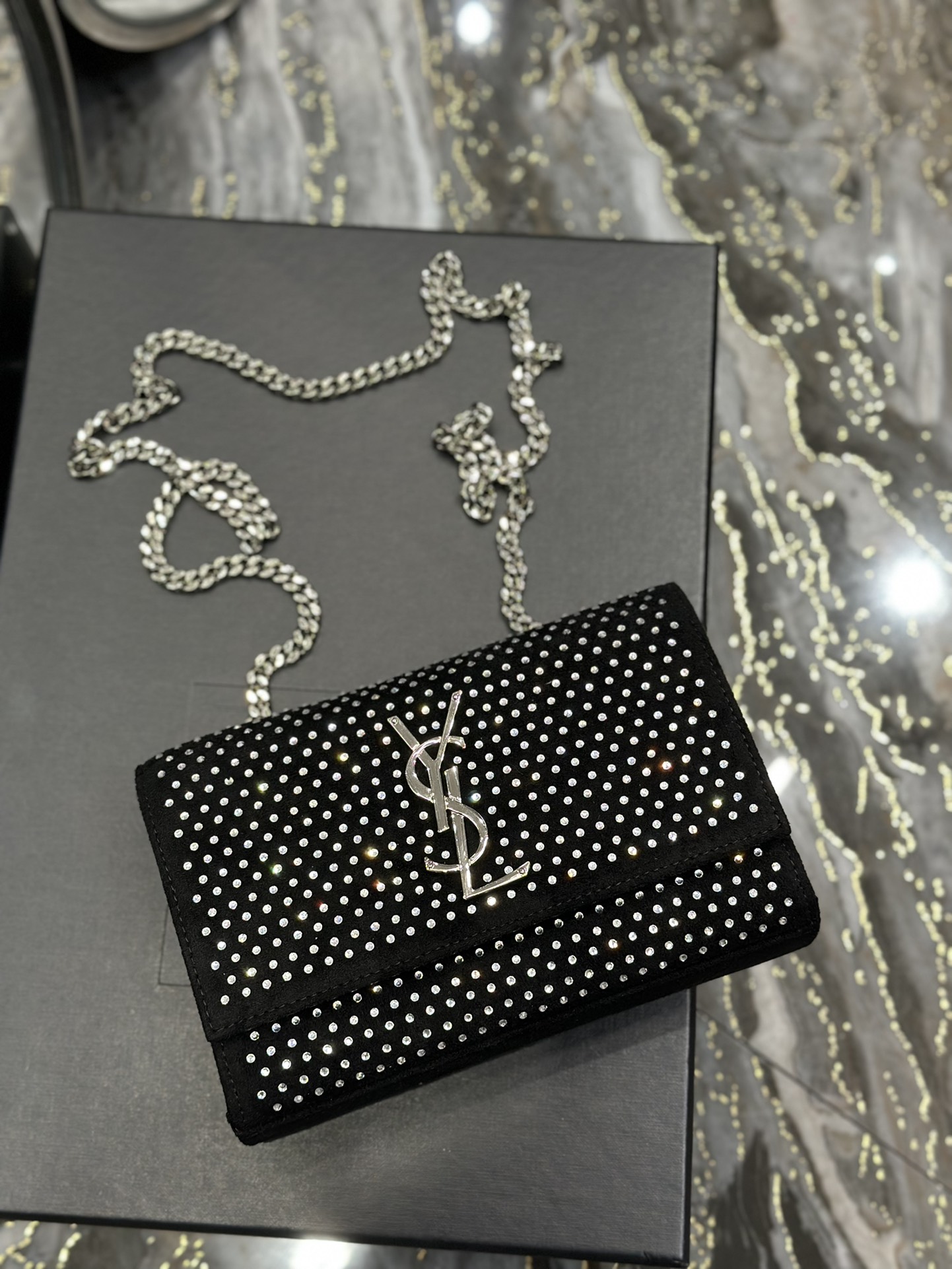 Handbags SAINT LAURENT 469390 size 20x13.5x5.5 cm - vstockx