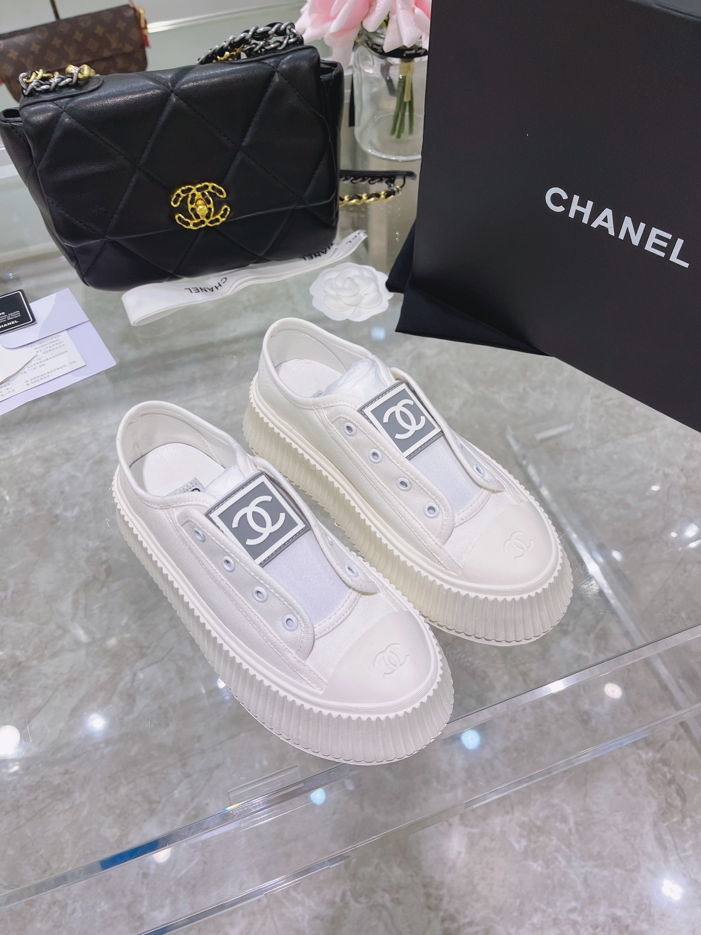 Chanel Platform Sneaker 19 - vstockx