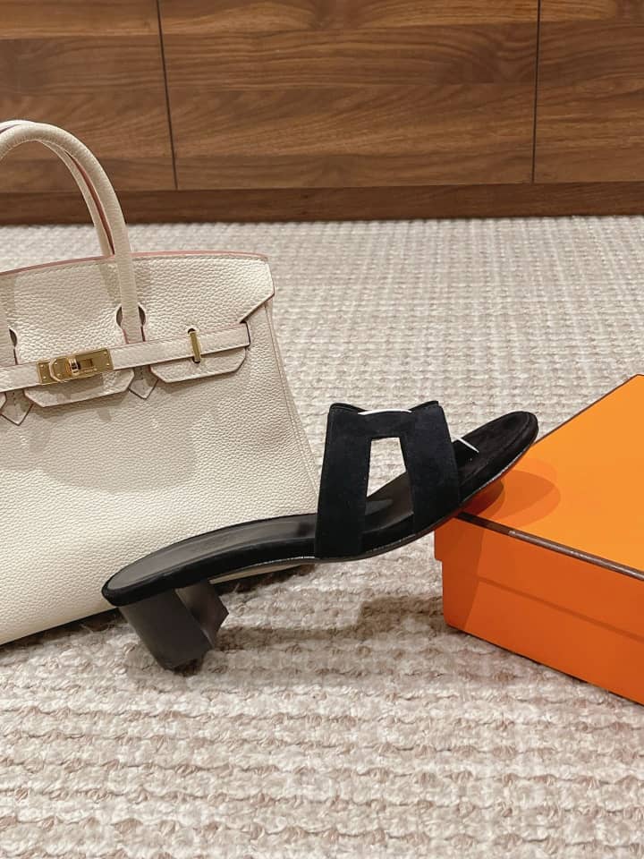 Herm��s Oasis sandal Black leather sole - vstockx