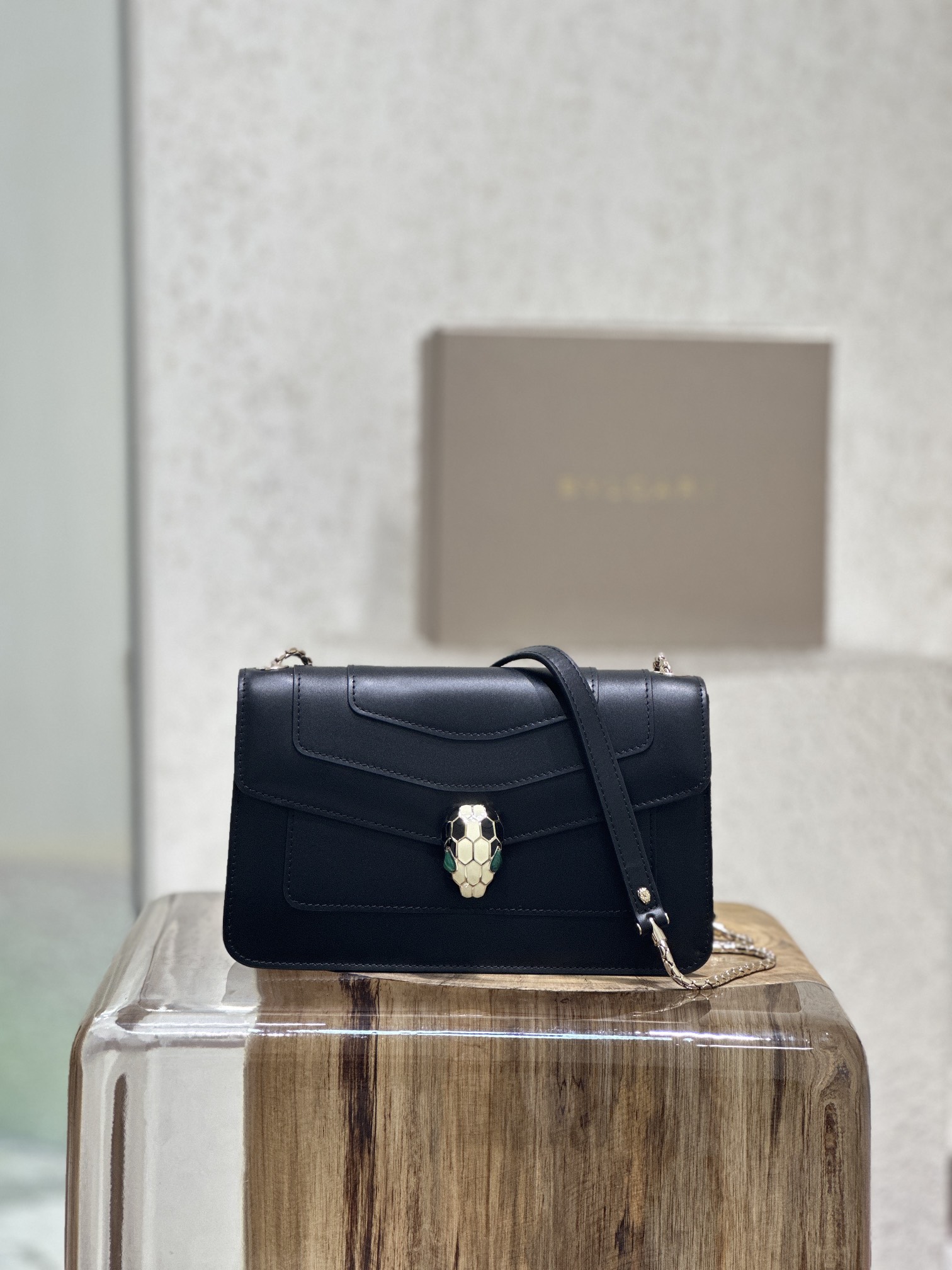 Handbags Bvlgari 38102 size:22*13*5.5 cm - vstockx