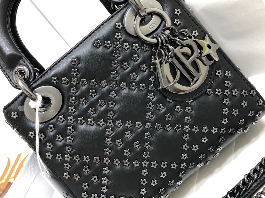Handbag Dior M0505 size 17 x 15 x 7 cm - vstockx