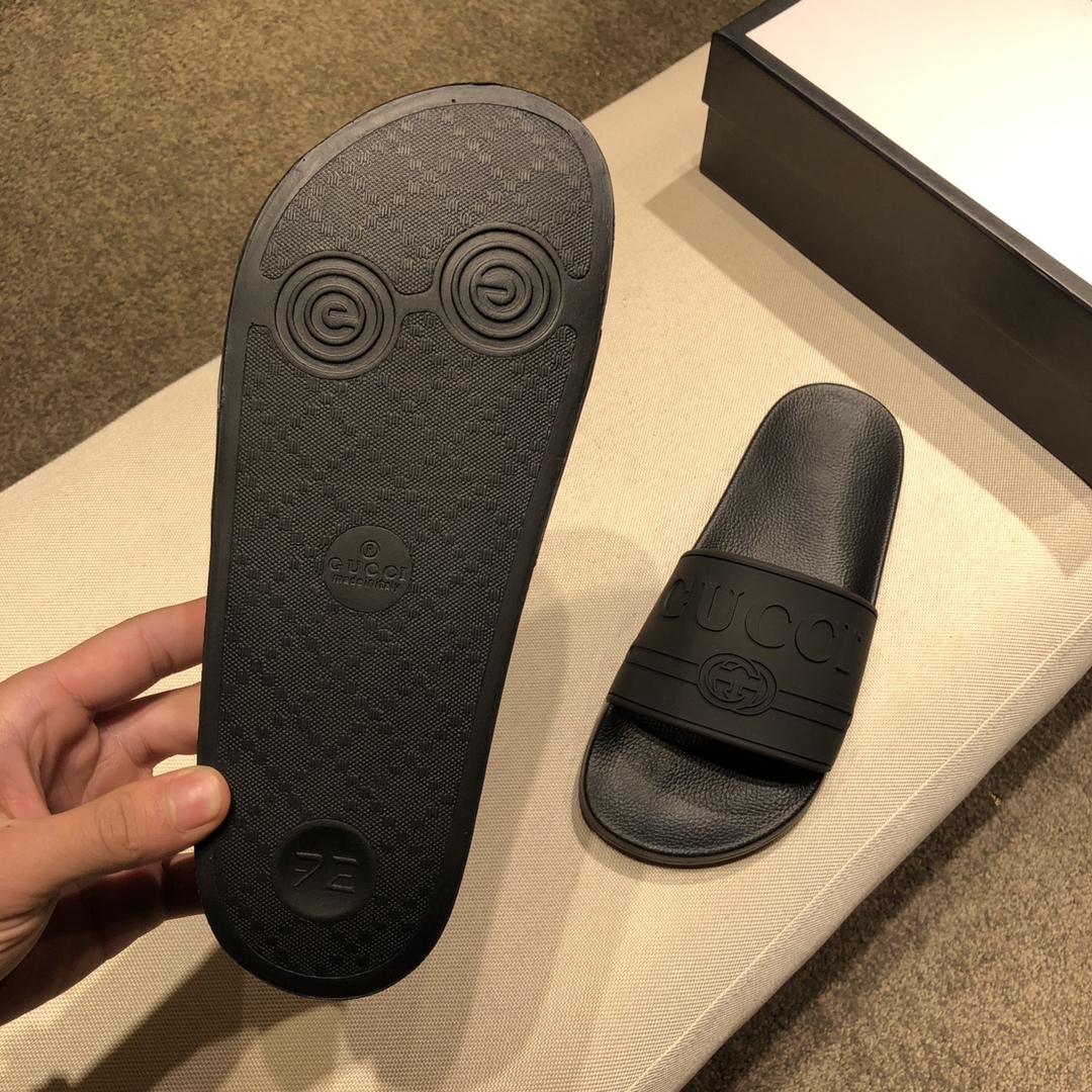 Gucci Slippers 31 - vstockx