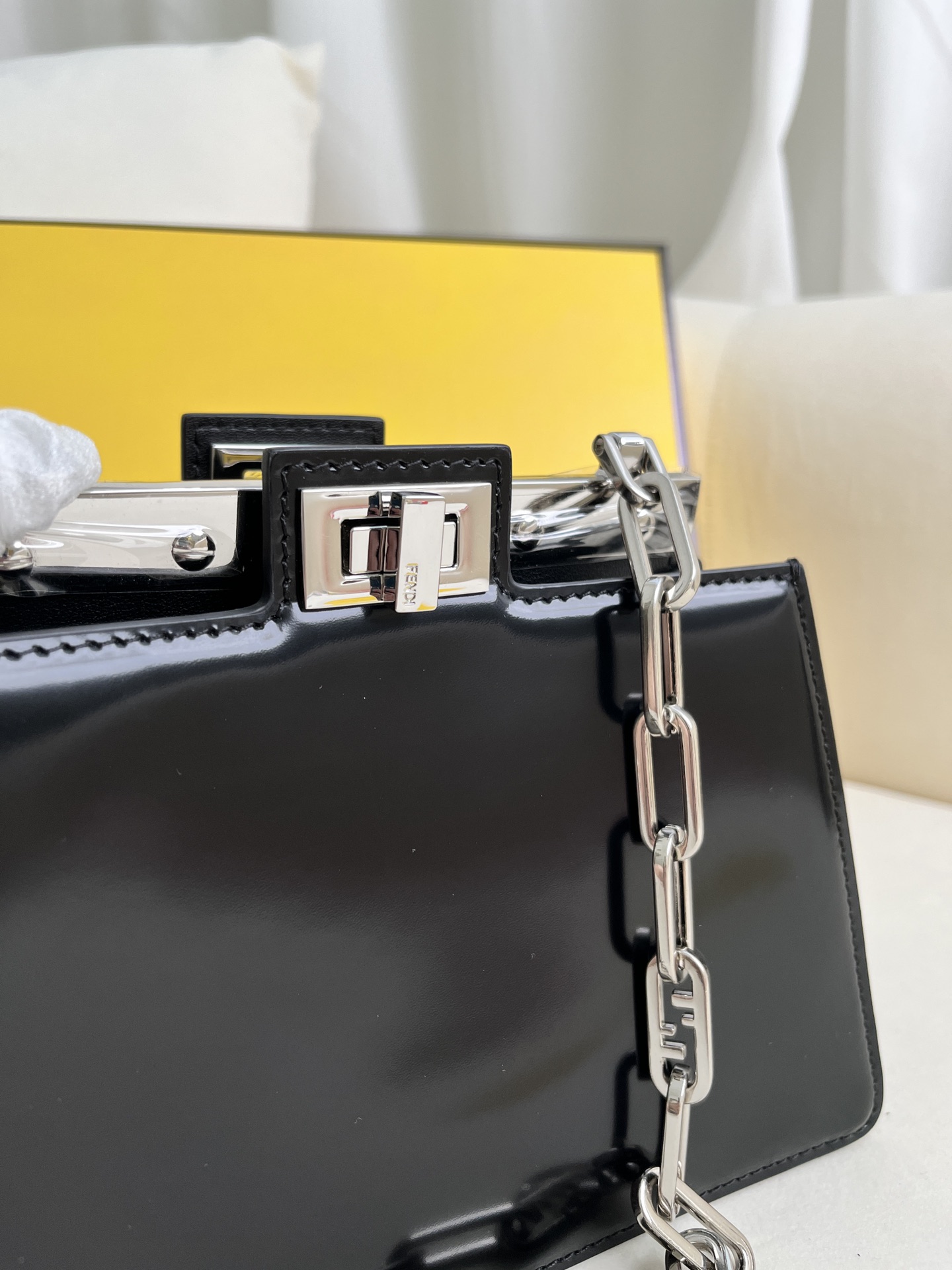 handbags FENDI 1012 size:20.5*11*14cm - vstockx