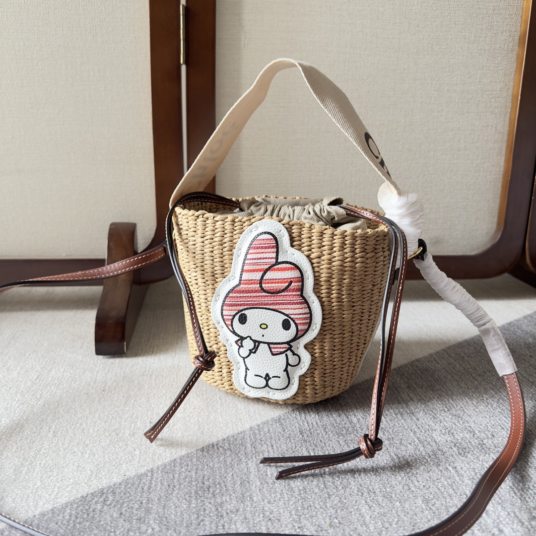 Handbags Chloe x My Melody 6070 size:17*16*16 cm - vstockx