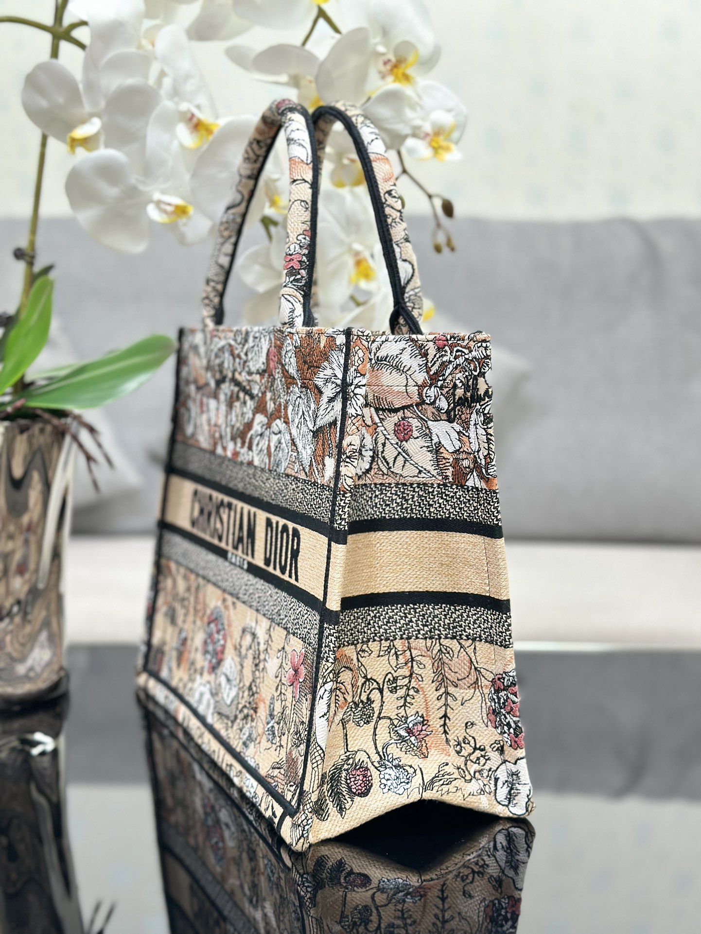 Handbag Dior M1286 size 36 x 27.5 x 16.5 cm - vstockx