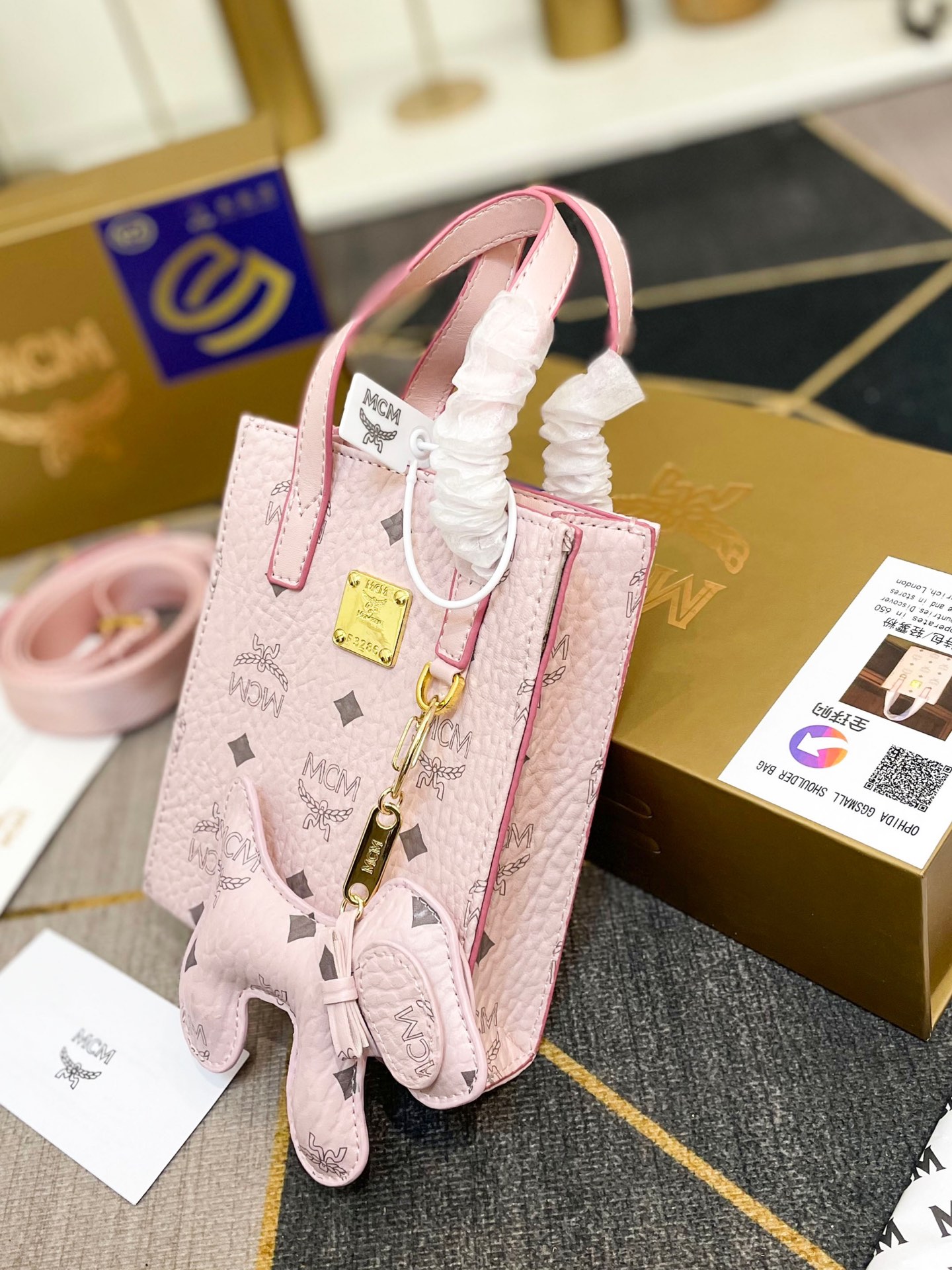 Handbags MCM mom size:17*14 cm - vstockx