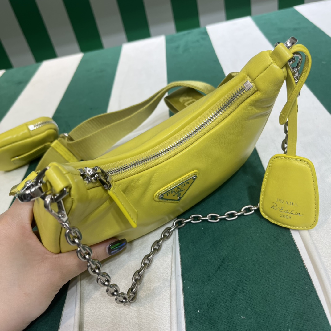 Handbags Prada 1BH240 size:22*12*6 cm - vstockx