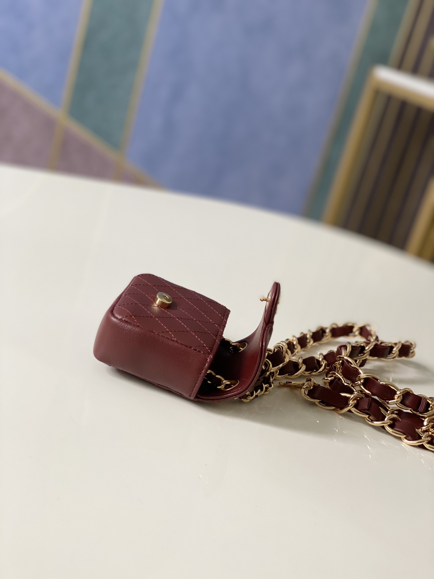 Handbag Chanel 2080 size 9.8.3 cm - vstockx