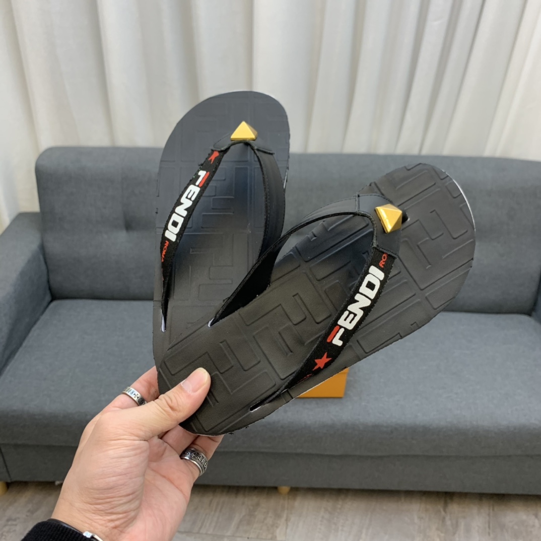 Fendi Slides 27 - vstockx
