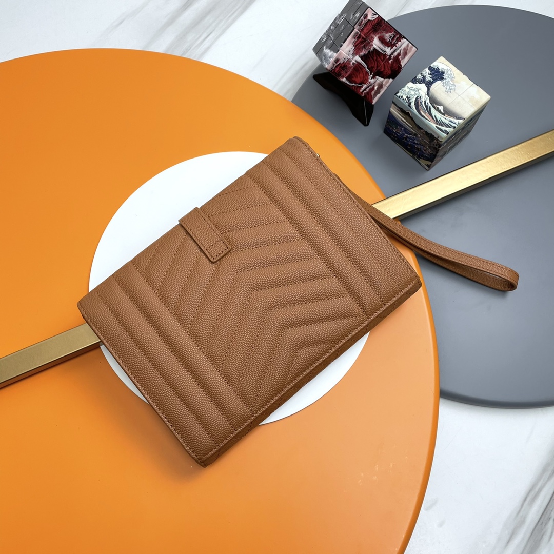 Handbags SAINT LAURENT 617662 size 21x16x3 cm - vstockx