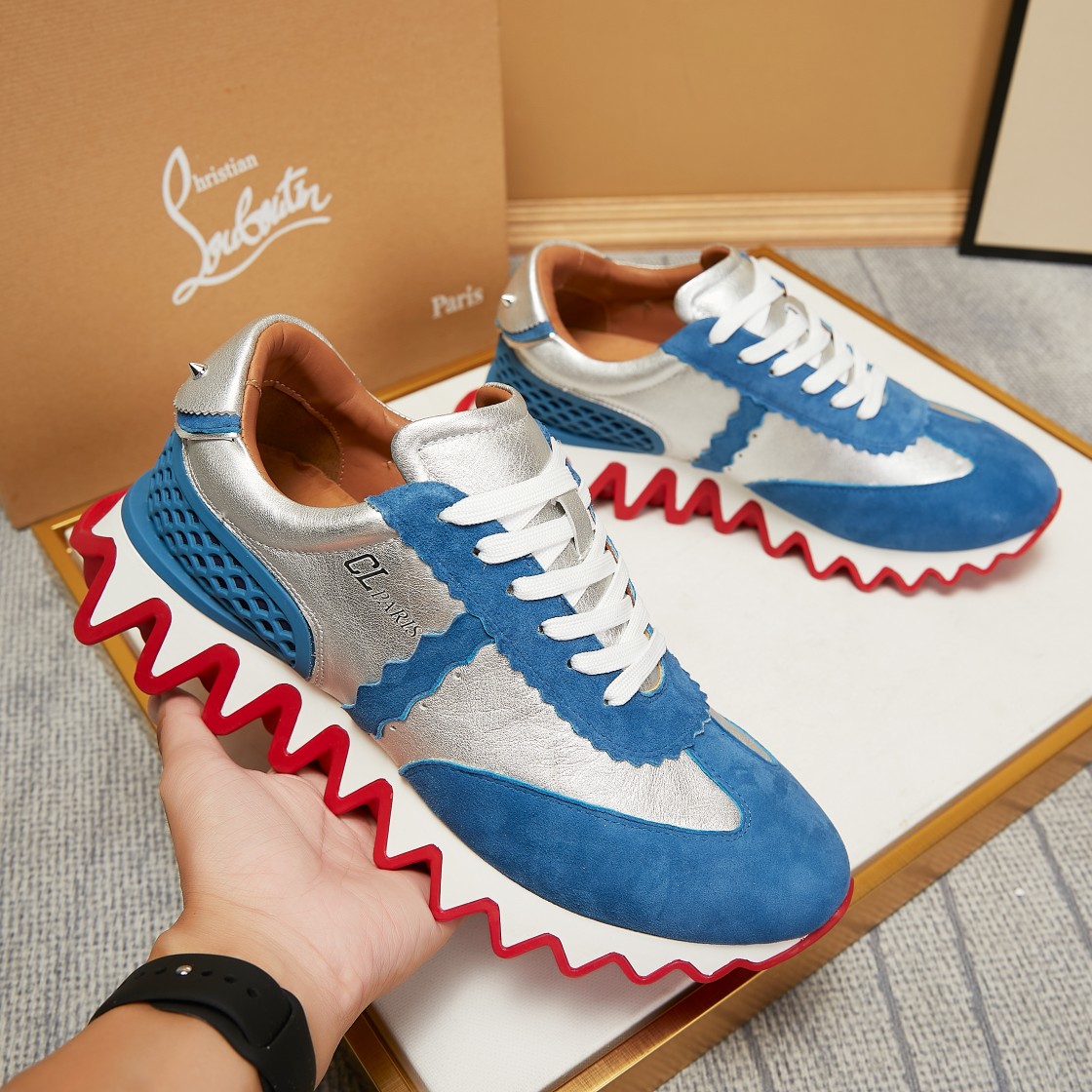 Christian Louboutin Loubishark Flat Sneakers 4 - vstockx