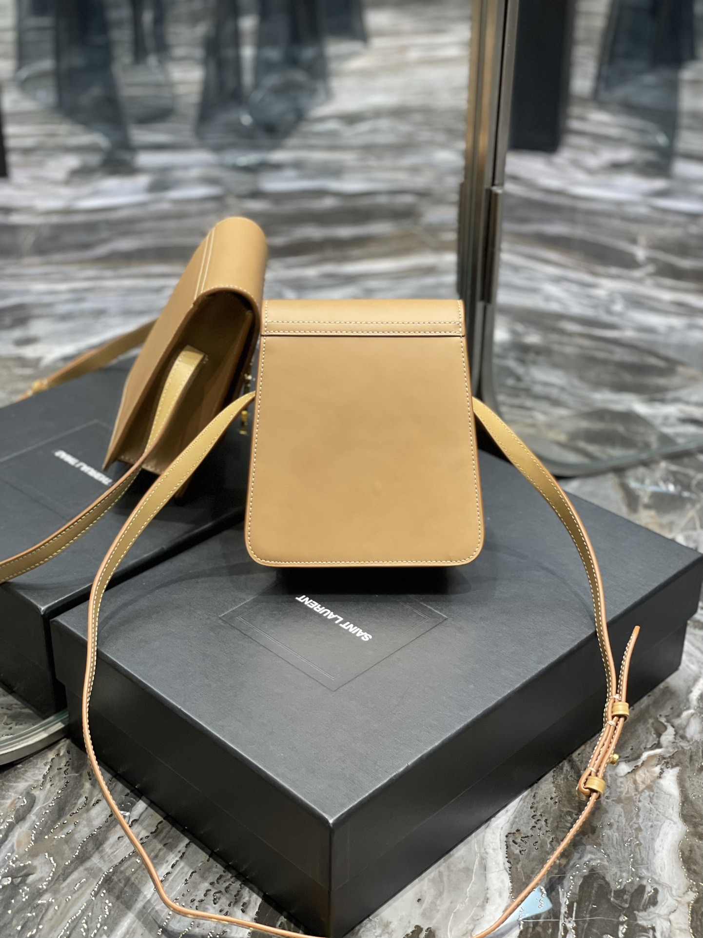 Handbags SAINT LAURENT 668809 size 16  18x6 cm - vstockx