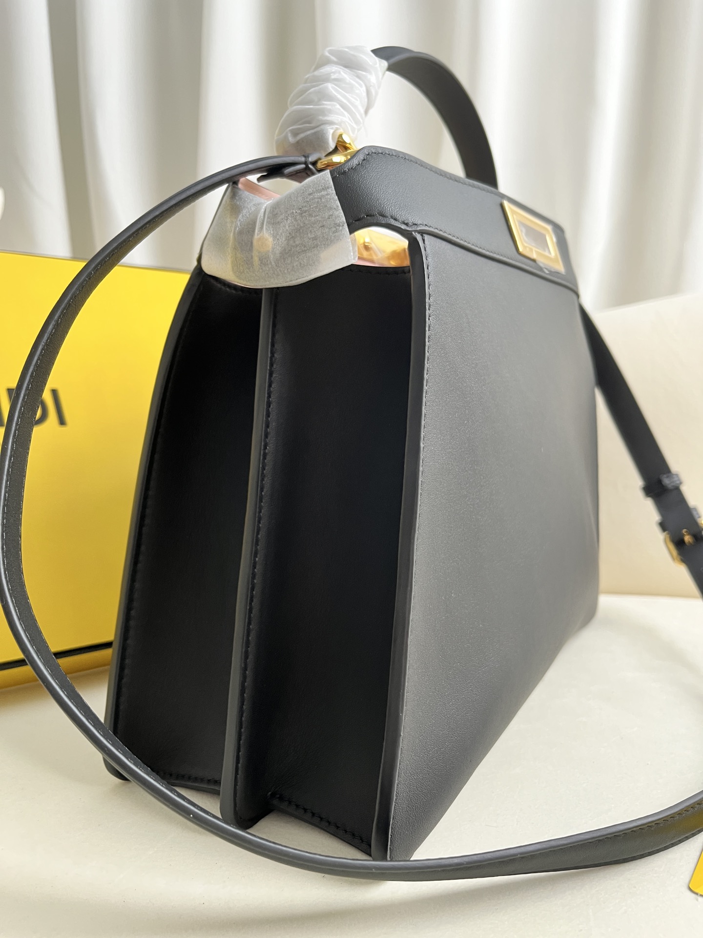 handbags FENDI 0230 size:25.5*33.5*13cm - vstockx