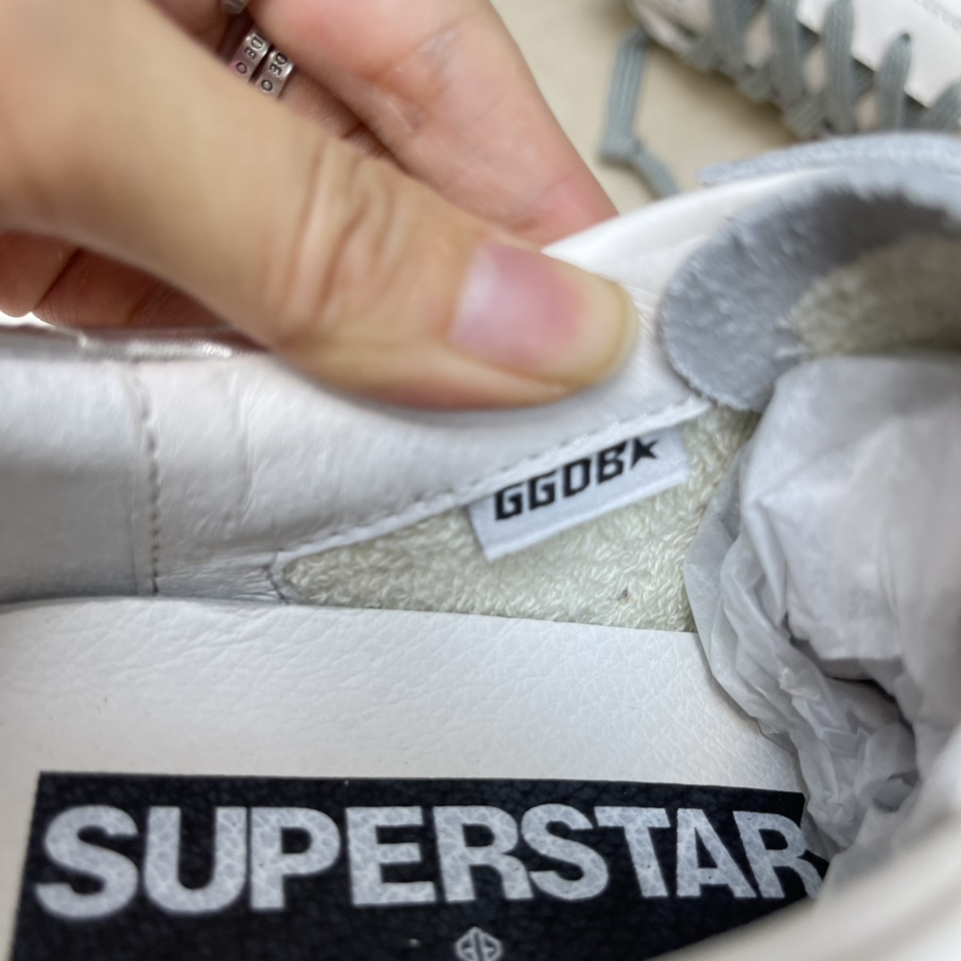 Golden Goose Superstar distressed-finish sneakers 29 - vstockx