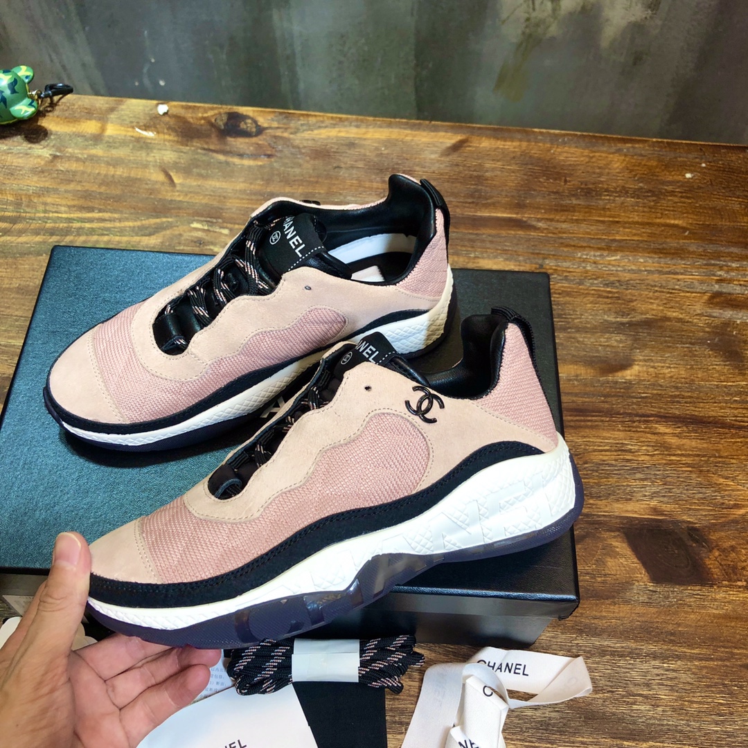 Chanel Fabric & Suede Calfskin Low Top Sneaker 20 - vstockx