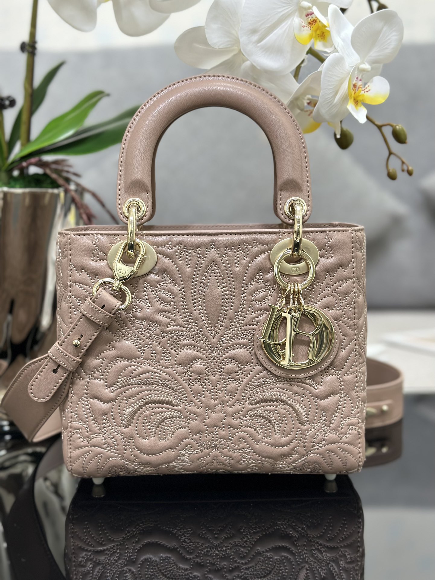 Handbags Lady Dior M0538 size:20*16.5*8 cm - vstockx
