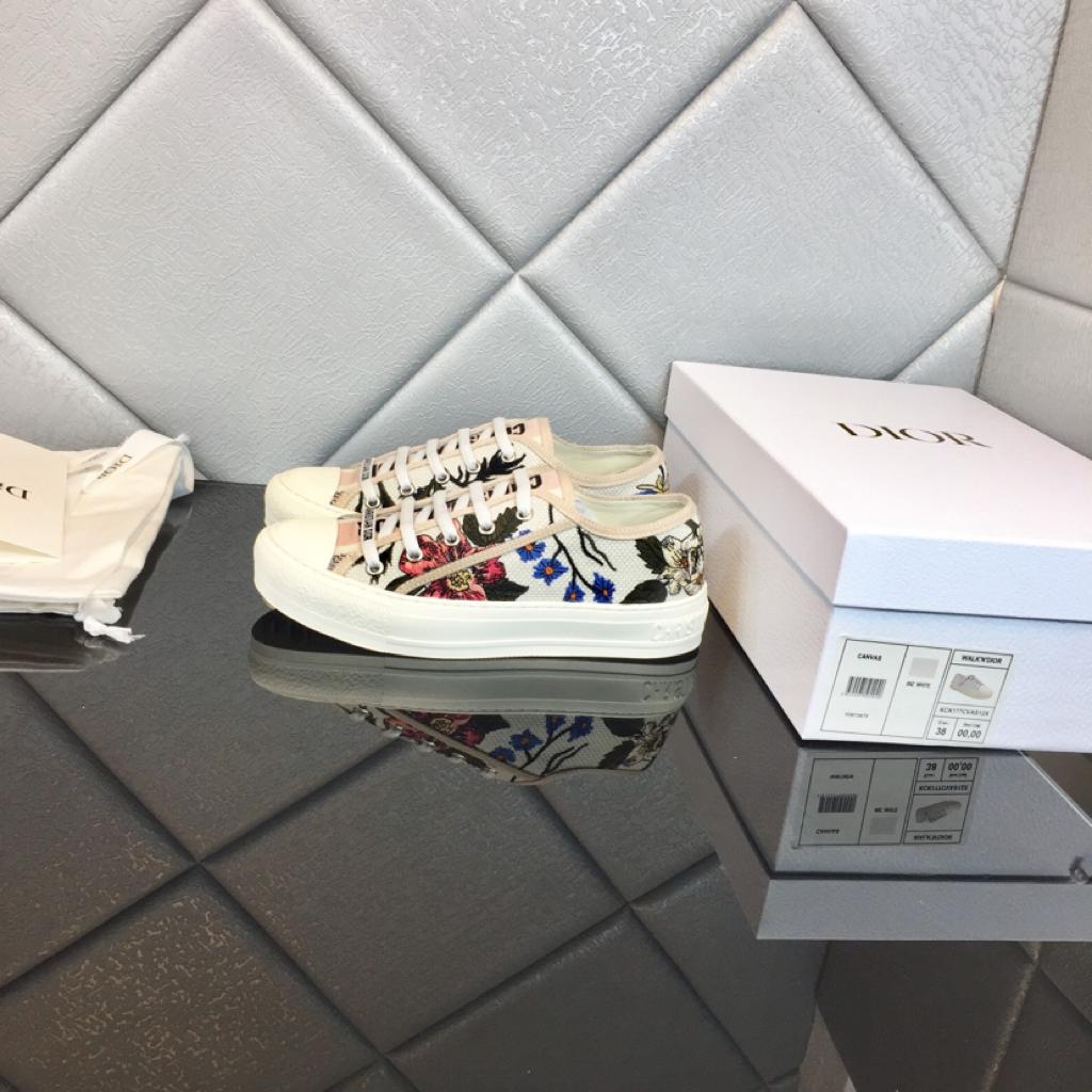 Dior Walk'N'Dior Rosa Mutabilis Embroidered - vstockx