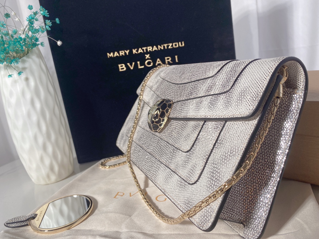 Handbags Bvlgari 370449880 size:25*12*3.5 cm - vstockx