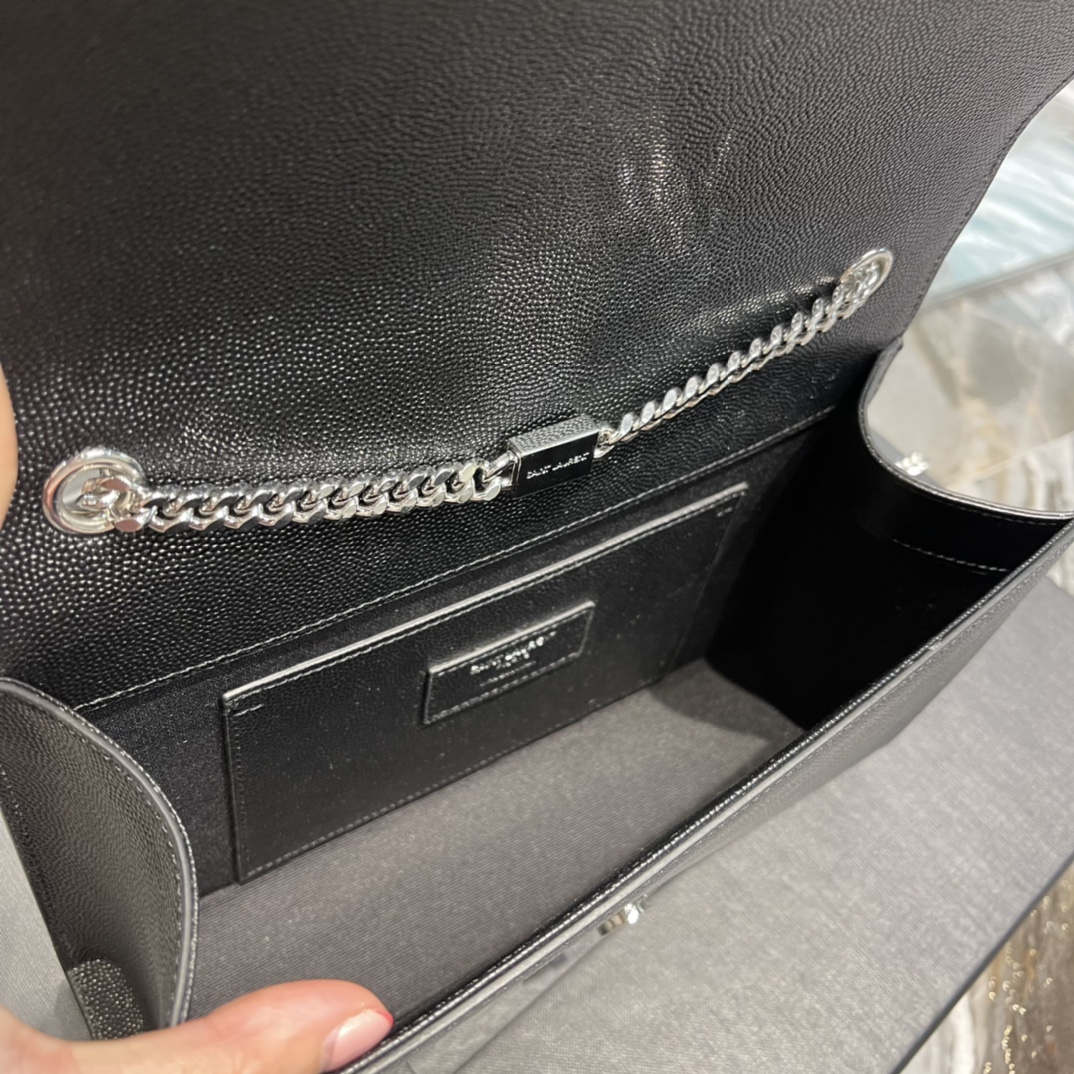 Handbags SAINT LAURENT 364021 size 24x14.5x5 cm - vstockx