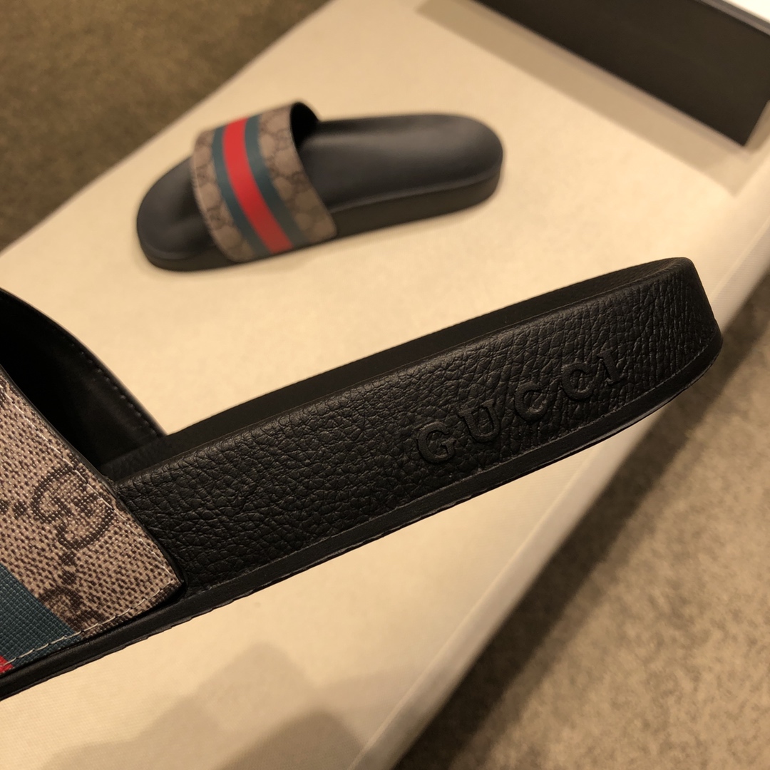 Gucci Slippers 42 - vstockx