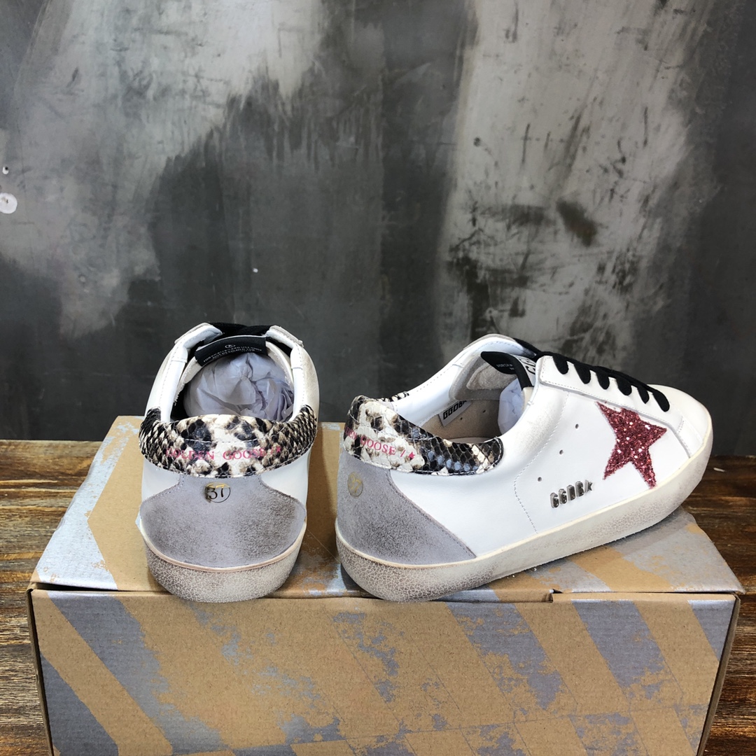 Golden Goose Superstar distressed-finish sneakers 1 - vstockx