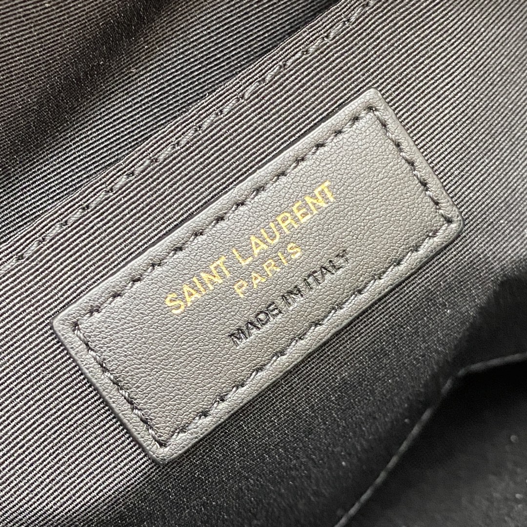 Handbags SAINT LAURENT 520534 size 23x16x6 cm - vstockx