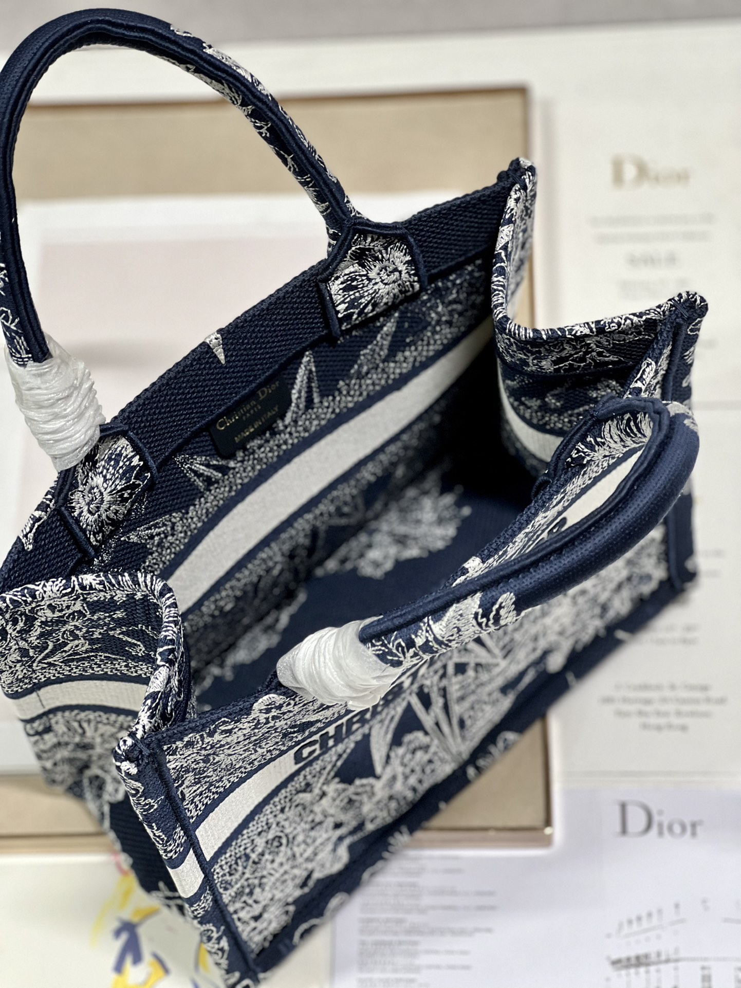 Handbag Dior 1265 size 26.5  21  14 cm - vstockx